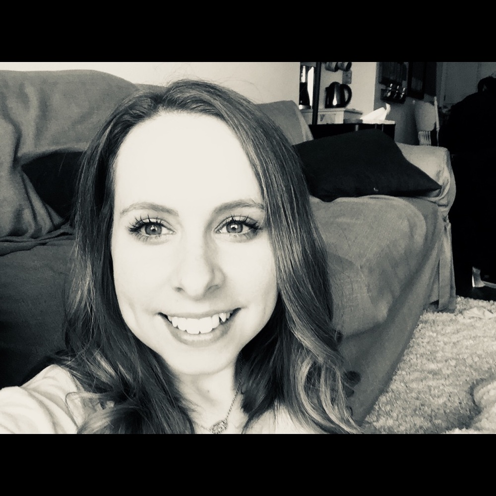 Meet your Posher, Kayla